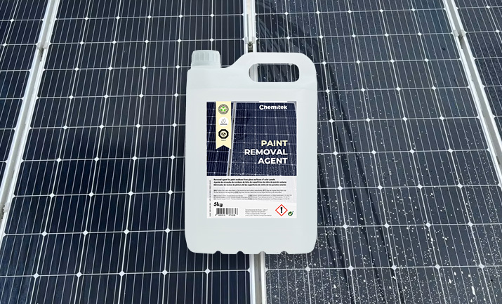 Removedor de pintura para limpieza segura de paneles solares en presentación de 5 litros. Panamá